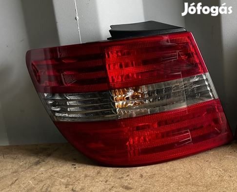 Mercedes B-osztály W245 bal hátsó lámpa a1698202564