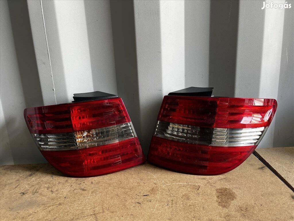 Mercedes B-osztály W245 jobb hátsó lámpa a1698202664