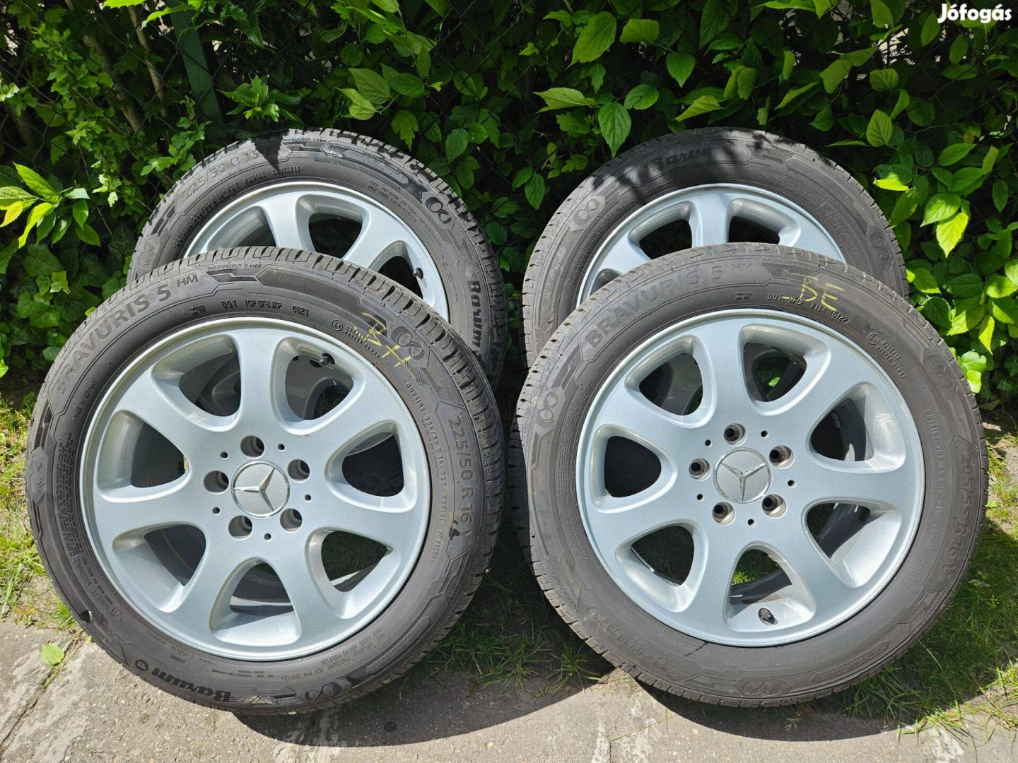 Mercedes Benz 16"-os kétszéles alufelni szett Barum Bravuris 5 gumival