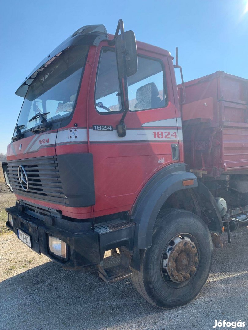 Mercedes-Benz 1824 Terepes Tehergépkocsi