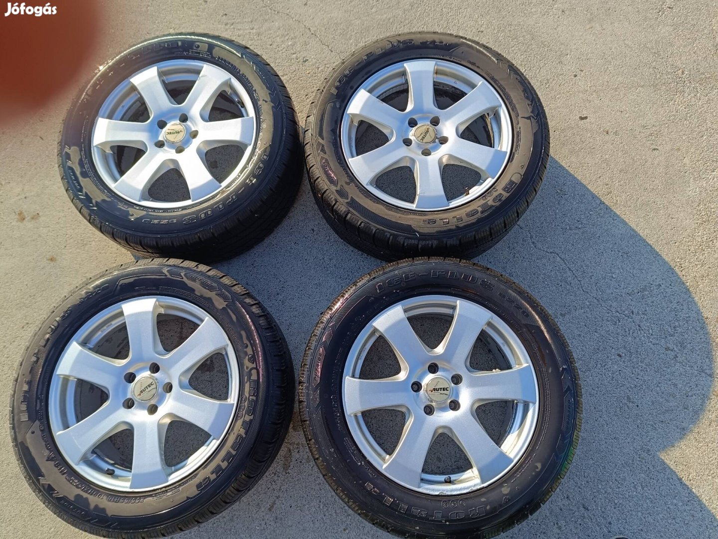 Mercedes Benz 18" téli kerék garnitúra. 35.000 dbja.