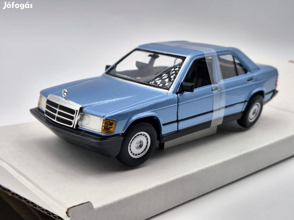 Mercedes Benz 190E (1984) - kék -  Bburago - 1:24