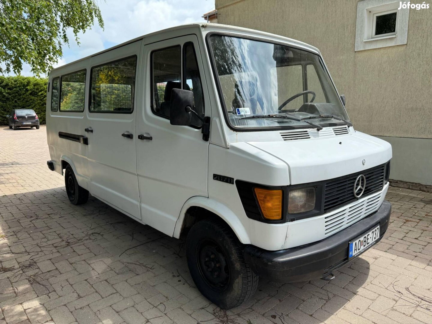 Mercedes-Benz 207 D Friss műszaki