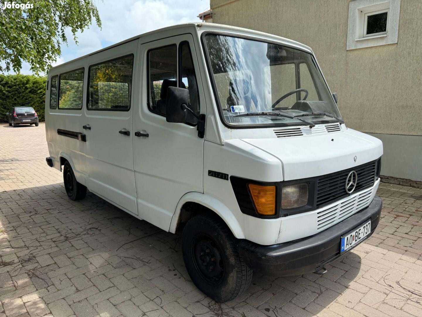 Mercedes-Benz 207 D Friss műszaki