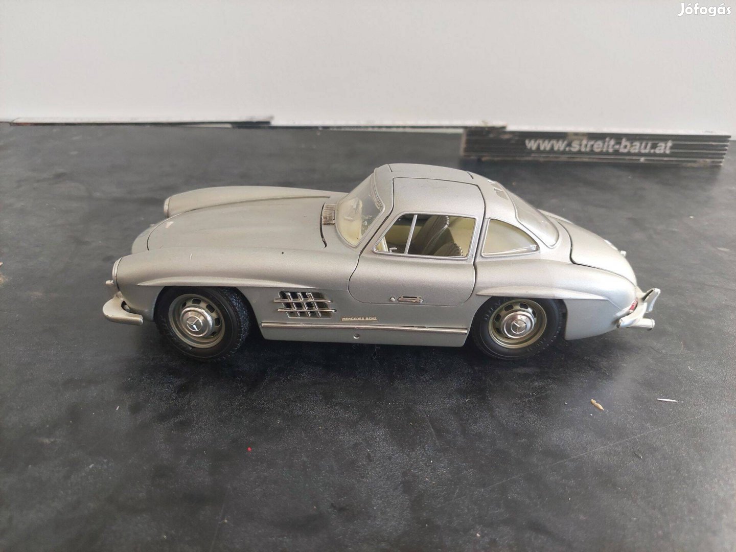 Mercedes Benz 300SL Burago 1:18