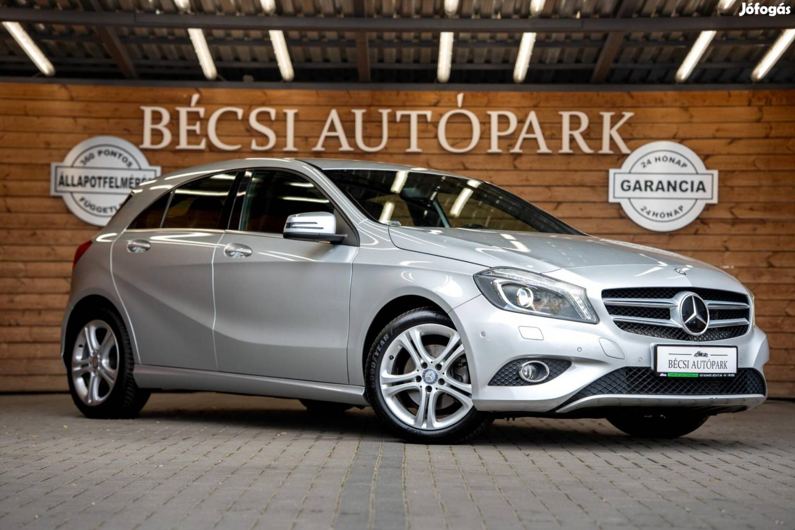 Mercedes-Benz A 180 Urban 7G-DCT 360 Pontos Füg...