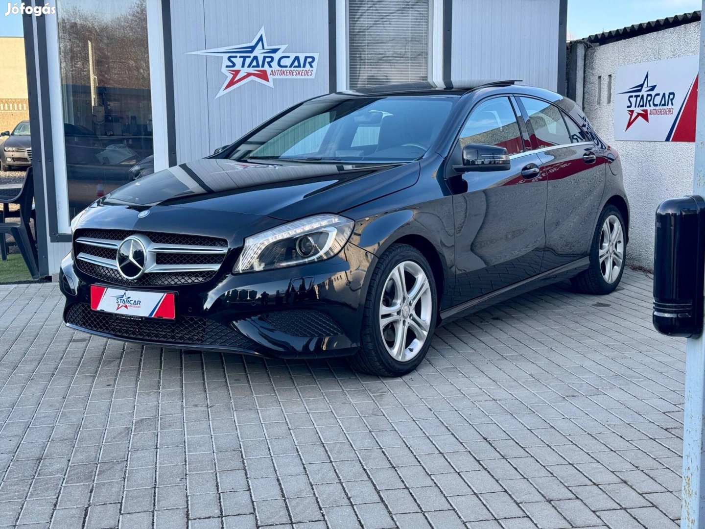 Mercedes-Benz A 180 (Blueefficiency) Style Pano...