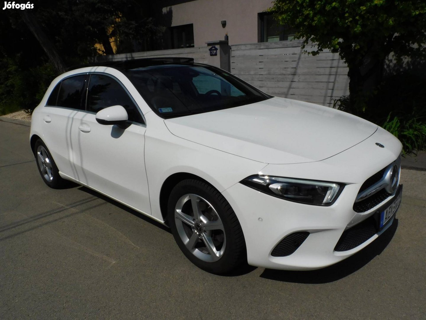 Mercedes-Benz A 220 4Matic 7G-DCT Szervizkönyv!...