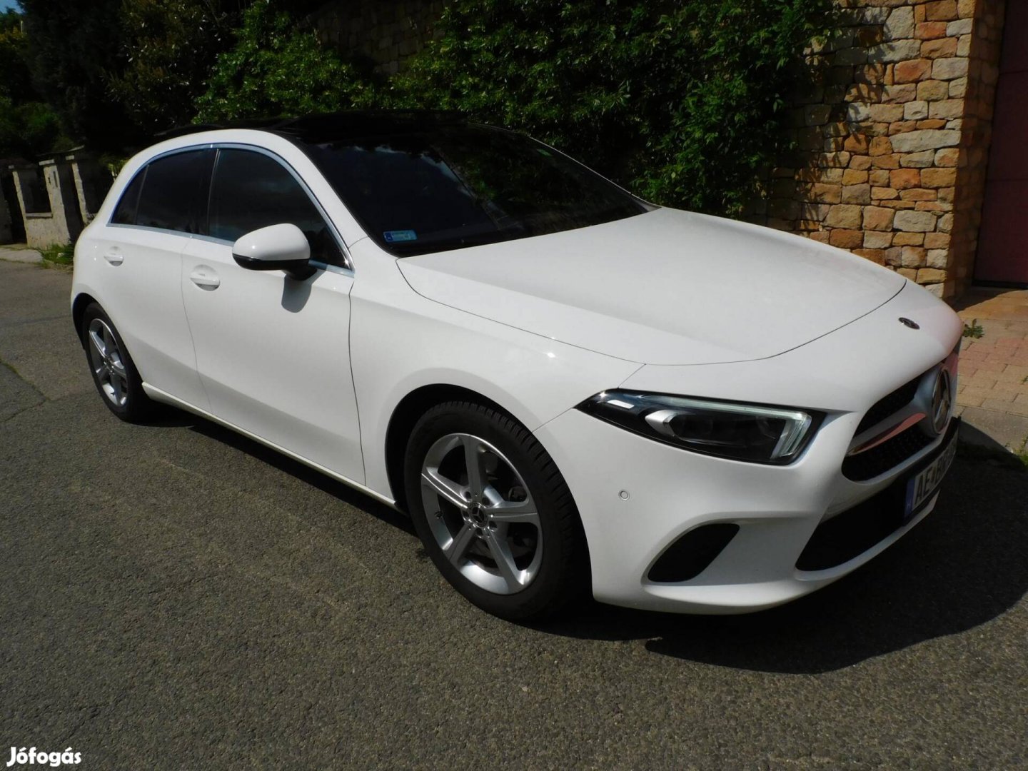 Mercedes-Benz A 220 4Matic 7G-DCT Szervizkönyv!...