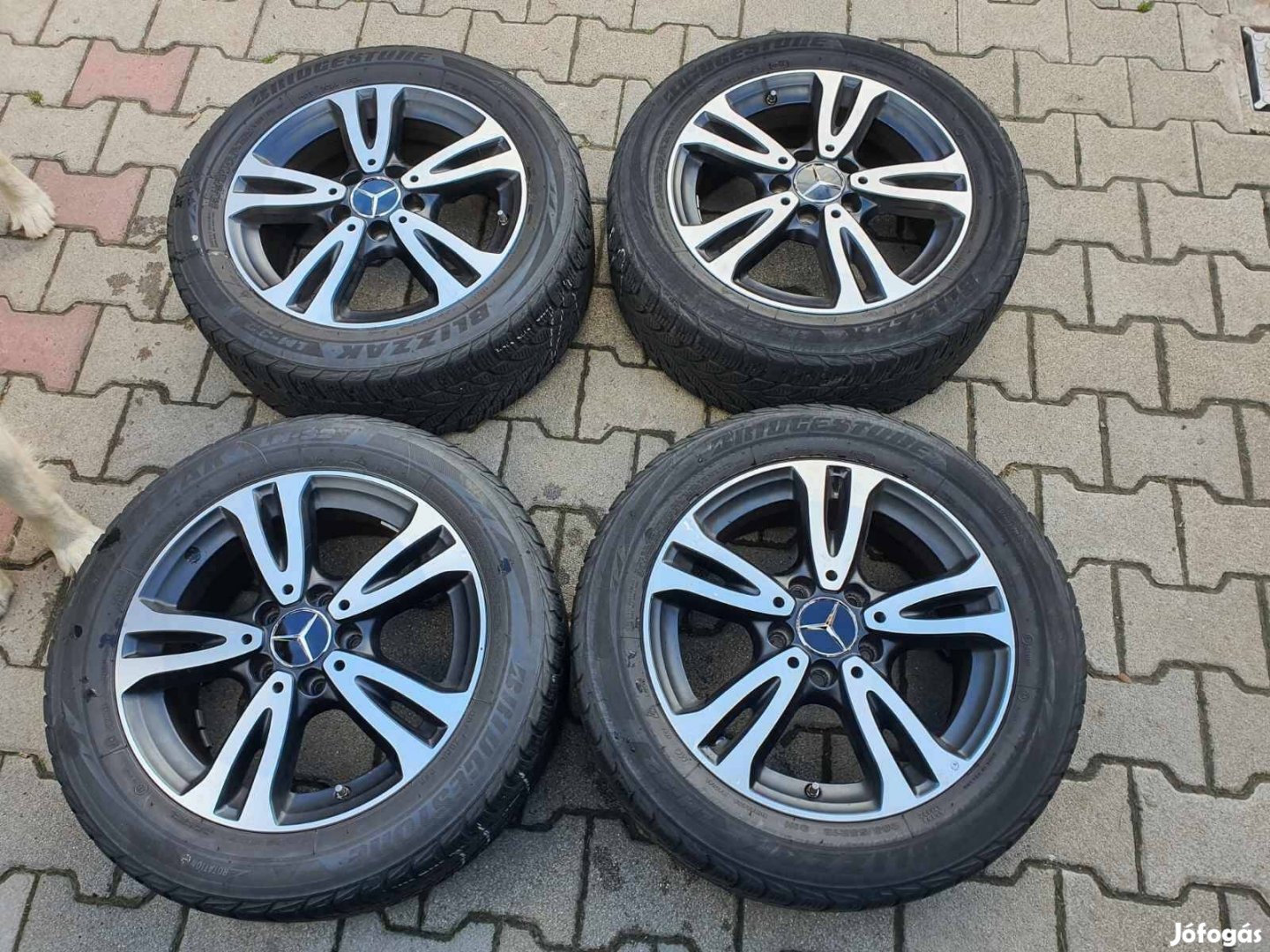 Mercedes Benz A / B osztály, CLA W246 W176 gyári alufelni gumival 16"