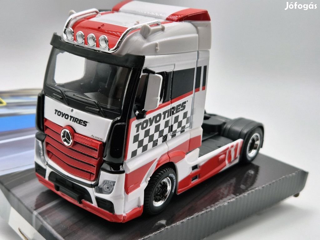 Mercedes-Benz Actros Gigaspace 4x2  kamion (fehér) - Bburago - 1:43