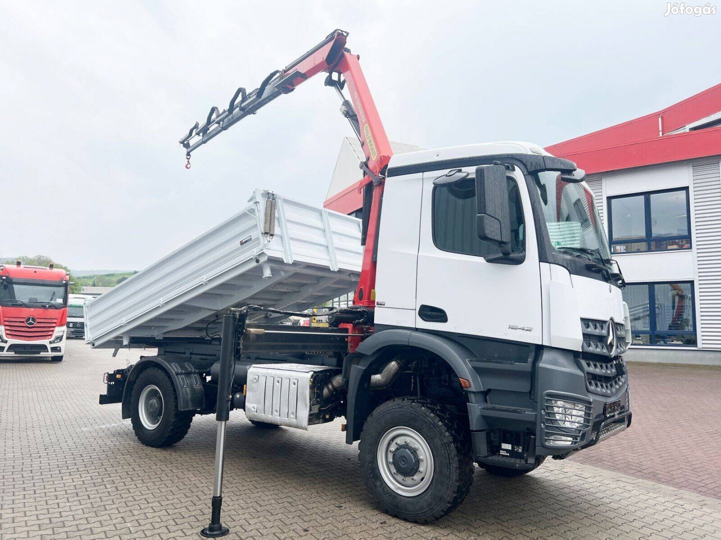 Mercedes-Benz Arocs 1842 AK 4X4 / 28.725 km / Lízing 20%-tól