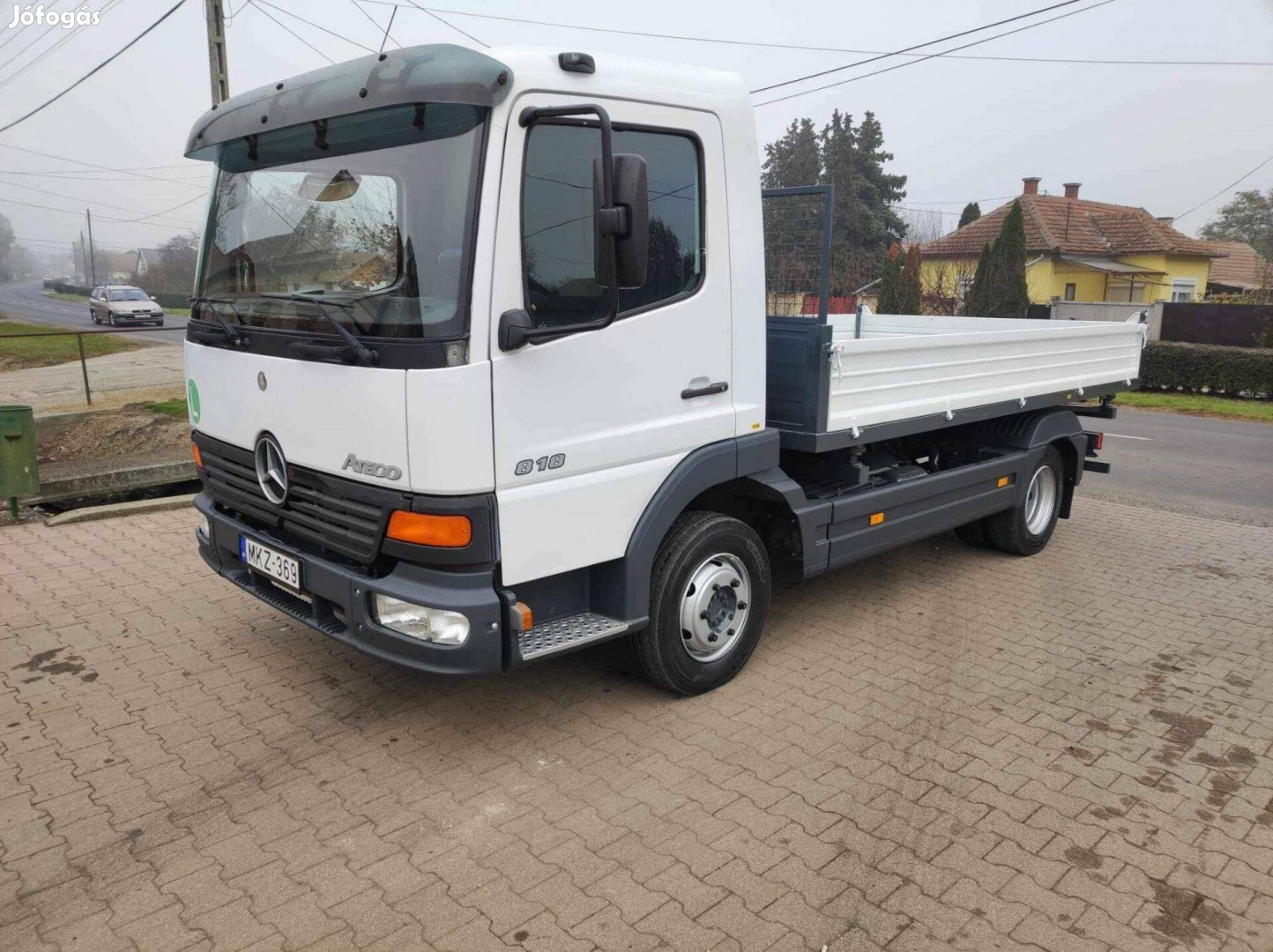 Mercedes-Benz Atego 818