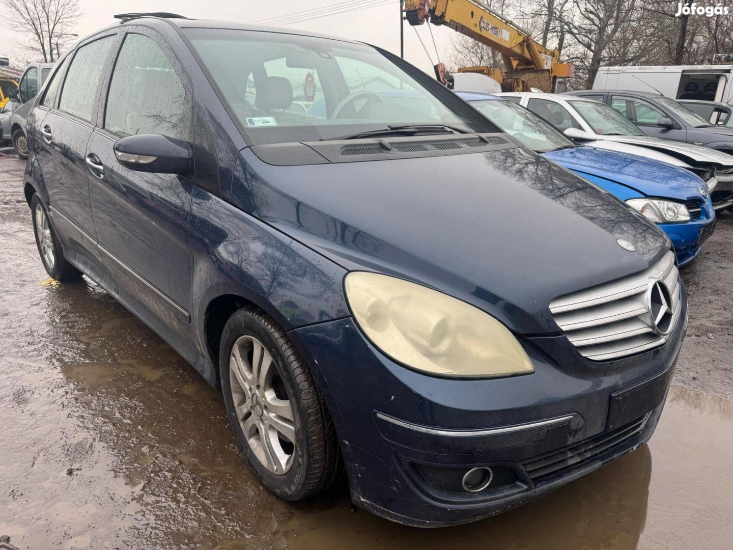 Mercedes-Benz B 180 -6409- bontott alkatrészek