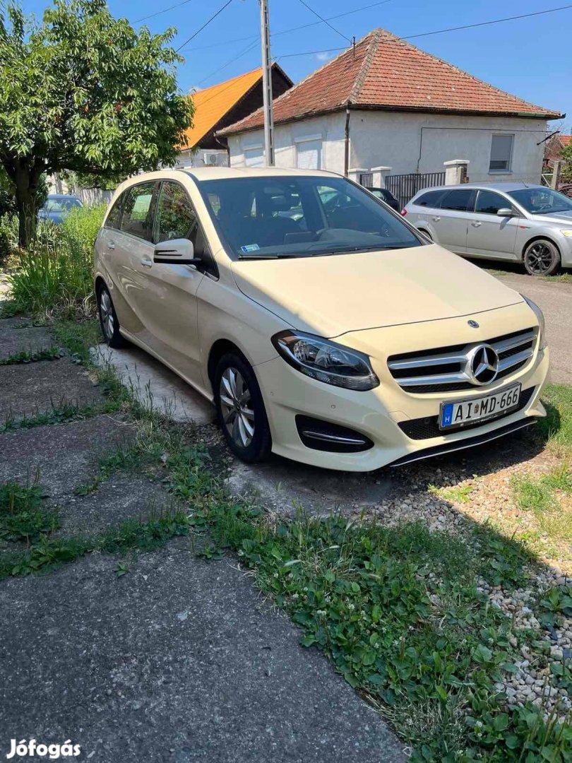 Mercedes-Benz B 200 d 7G-DCT