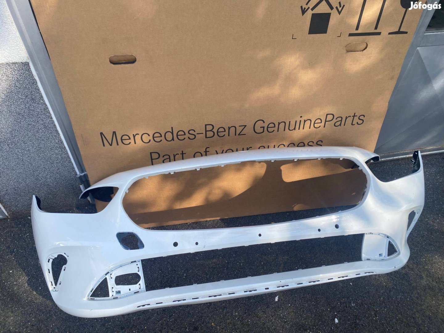 Mercedes Benz B osztály 247 Első lökhárító