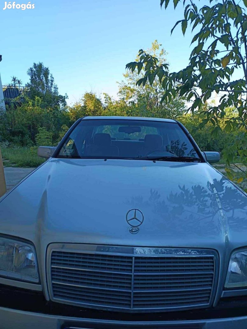 Mercedes Benz C180 limuzin eladó