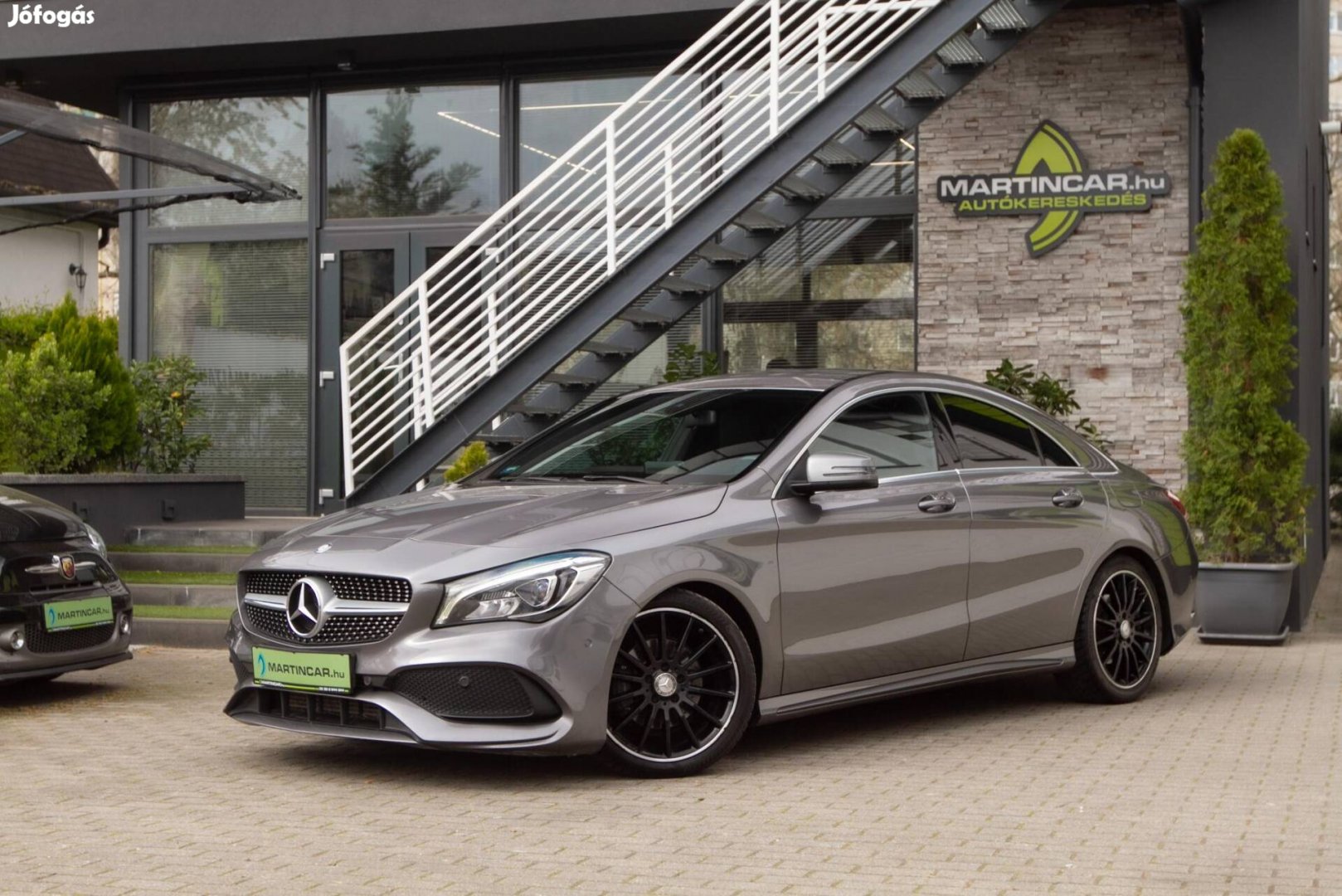 Mercedes-Benz CLA 180 AMG Sport Mountain Gray M...