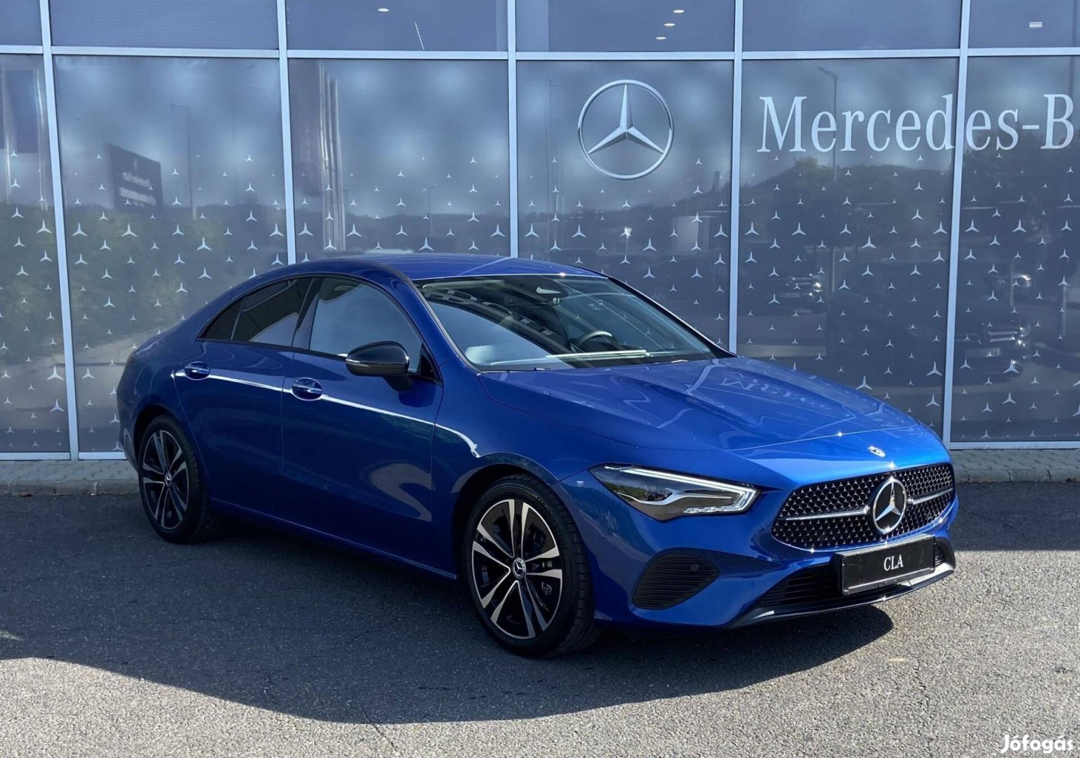 Mercedes-Benz CLA 180 d Progressive 8G-DCT / ÁF...