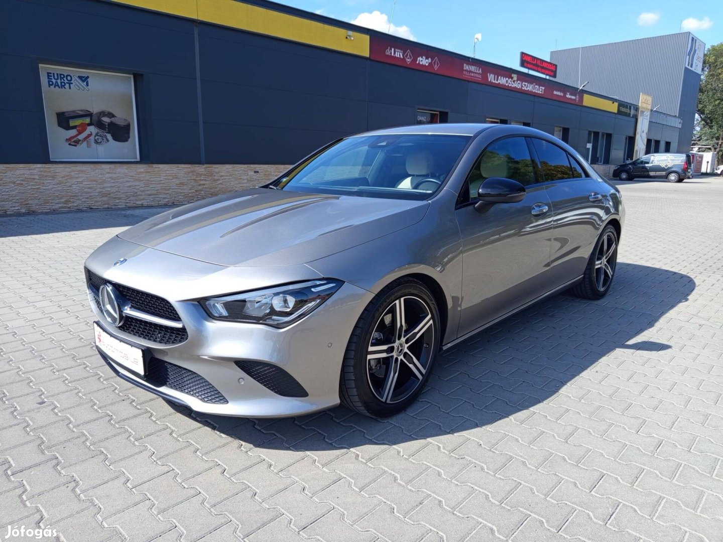 Mercedes-Benz CLA 200 7G-DCT M-országi!Szép áll...
