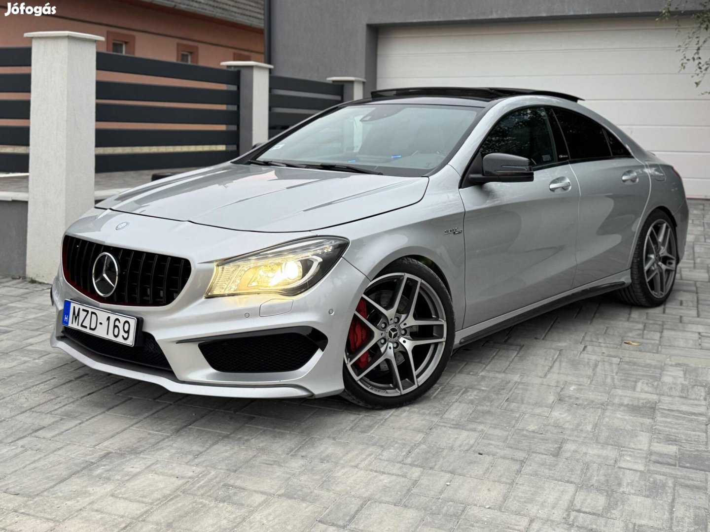 Mercedes-Benz CLA 45 AMG 4Matic 7G-DCT Panoráma...