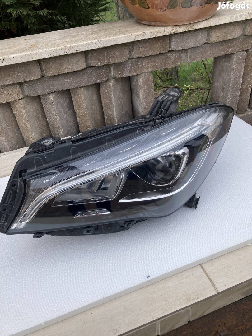 Mercedes Benz CLA Full led fényszóró