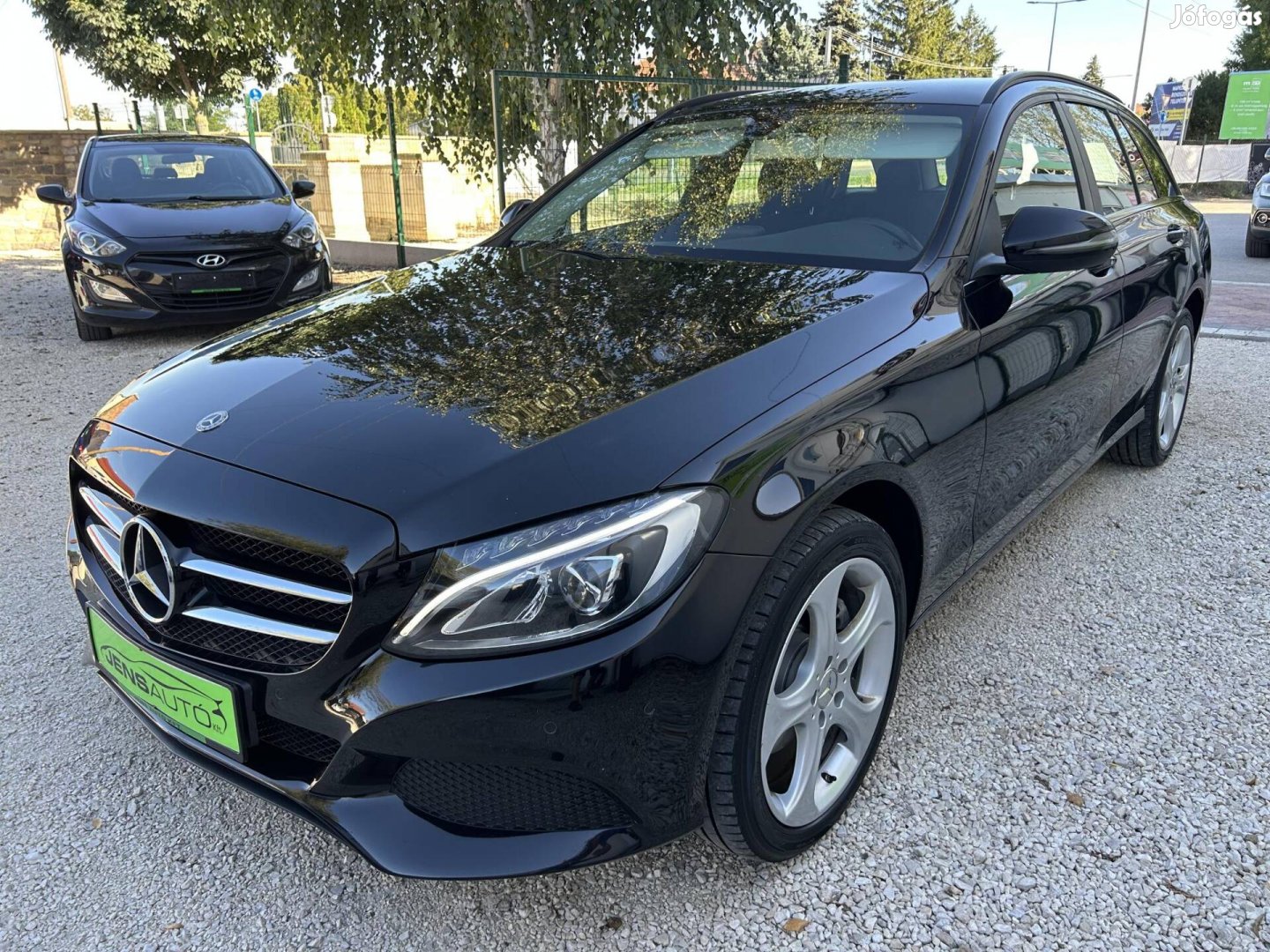 Mercedes-Benz C 200 T Bluetec d AUT.-Szervizkönyv