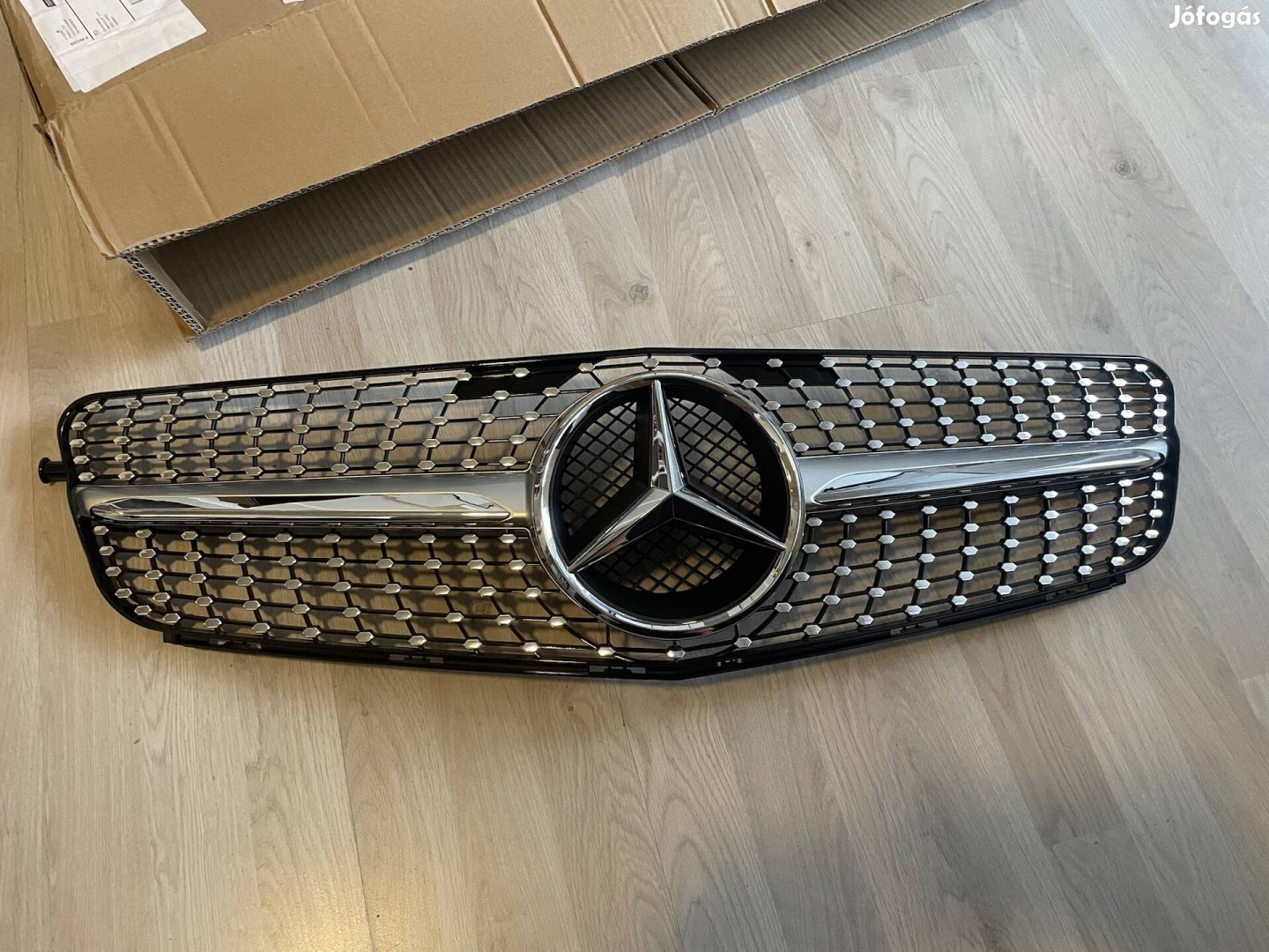 Mercedes Benz C-Class Grill és Csillag