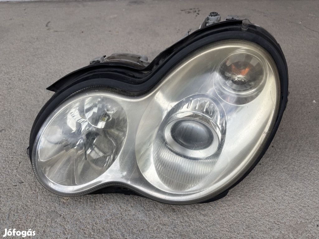 Mercedes-Benz C W203 bal első lámpa, fényszóró A2038203761