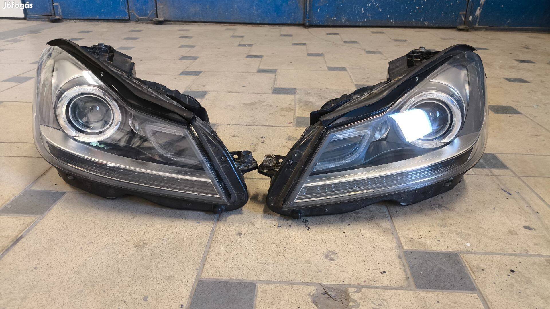Mercedes-Benz C ( W204 FACE-LIFT ) bal első Kanyarkövető fényszóró