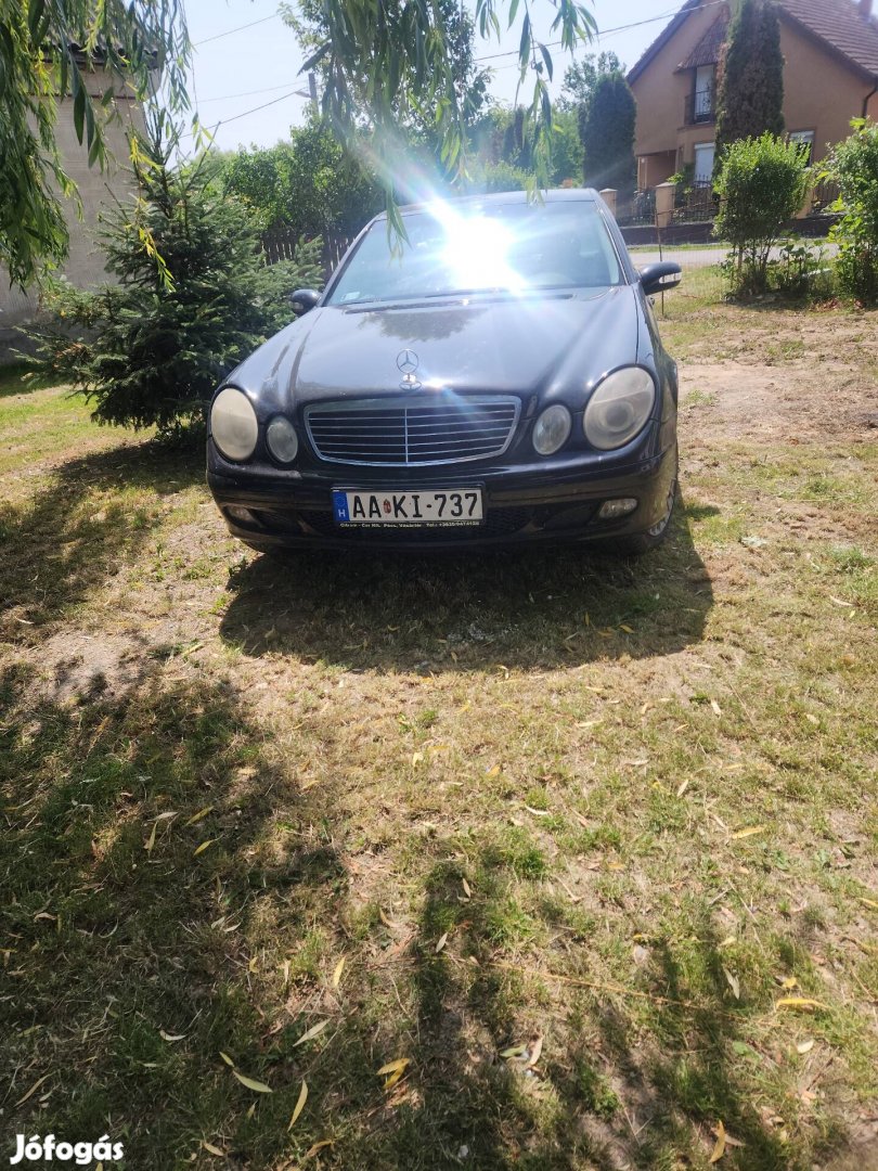 Mercedes-Benz E240 benzin  v6
