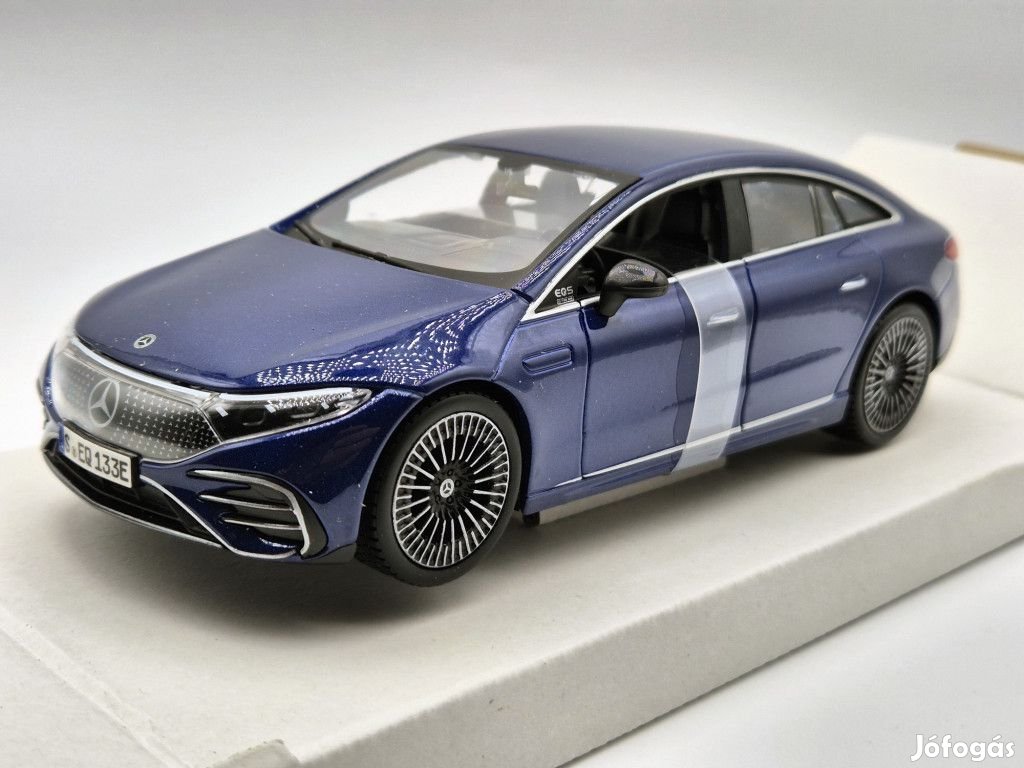 Mercedes Benz EQS (2022) - Maisto - 1:27
