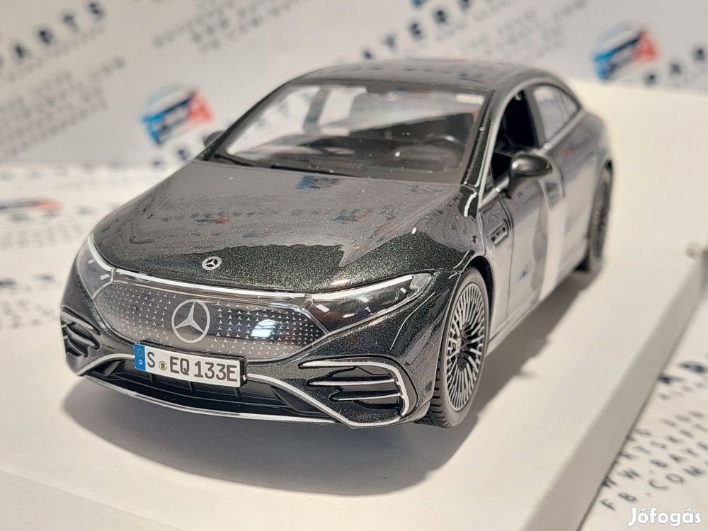 Mercedes Benz EQS (2022) - sötétszürke - Maisto - 1:27