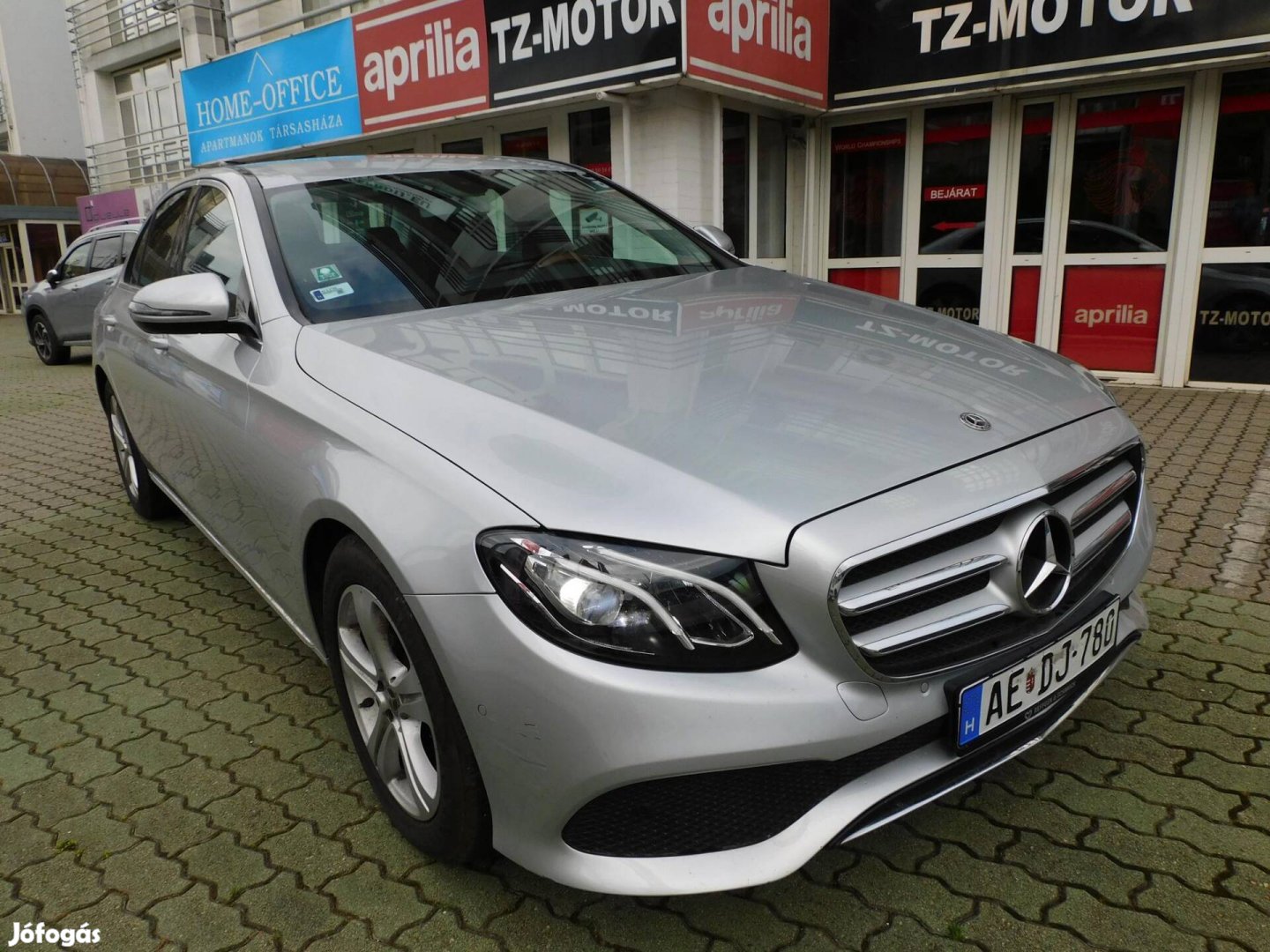 Mercedes-Benz E 200 9G-Tronic Garantált 99.000 Km!