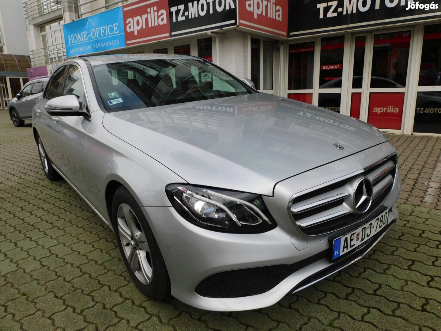 Mercedes-Benz E 200 9G-Tronic Garantált 99.000 Km!