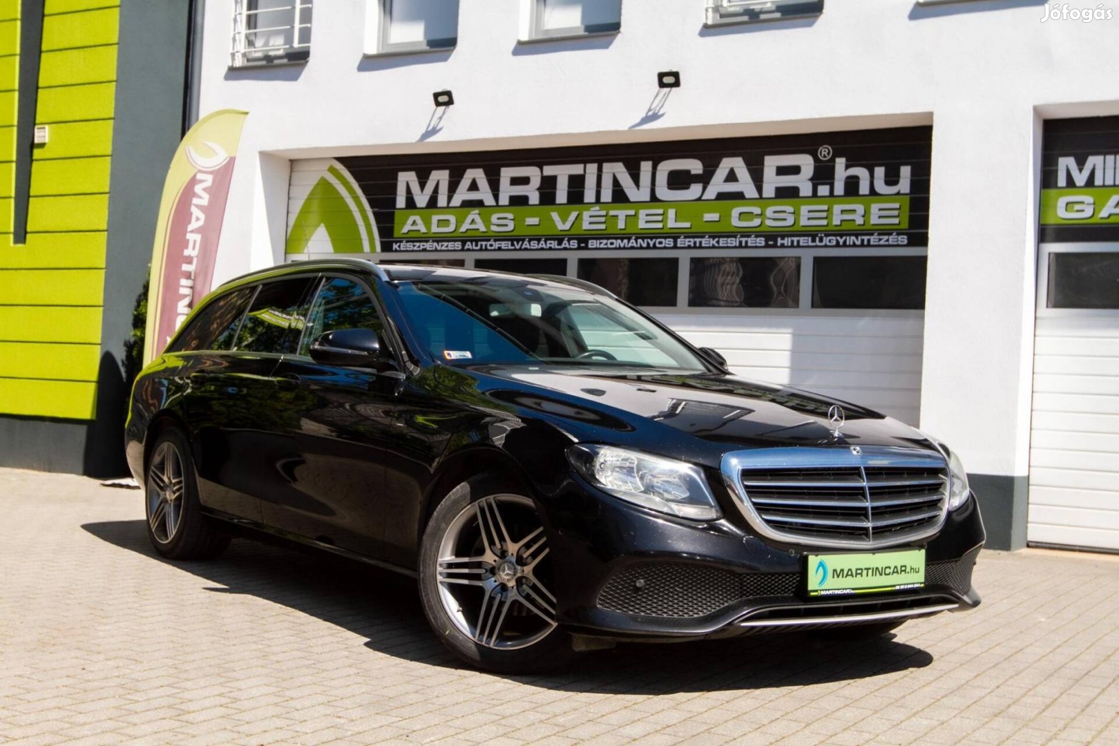 Mercedes-Benz E 200 d T 9G-Tronic Black +Igénye...