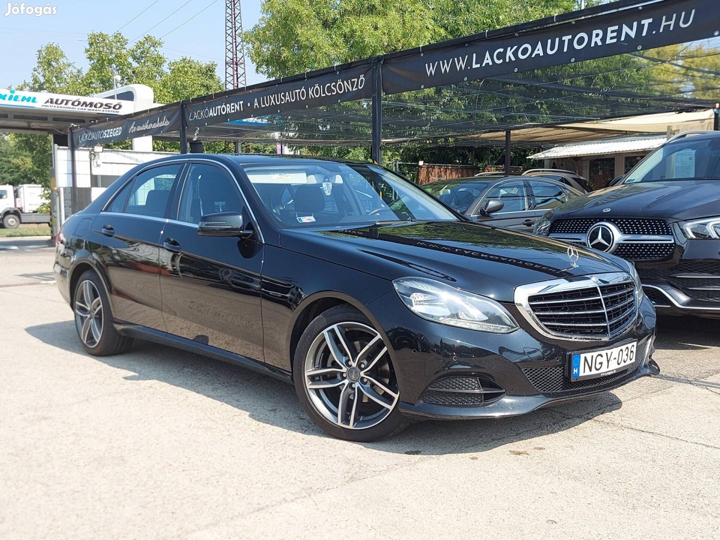 Mercedes-Benz E 220 Bluetec (Blueefficiency) Av...