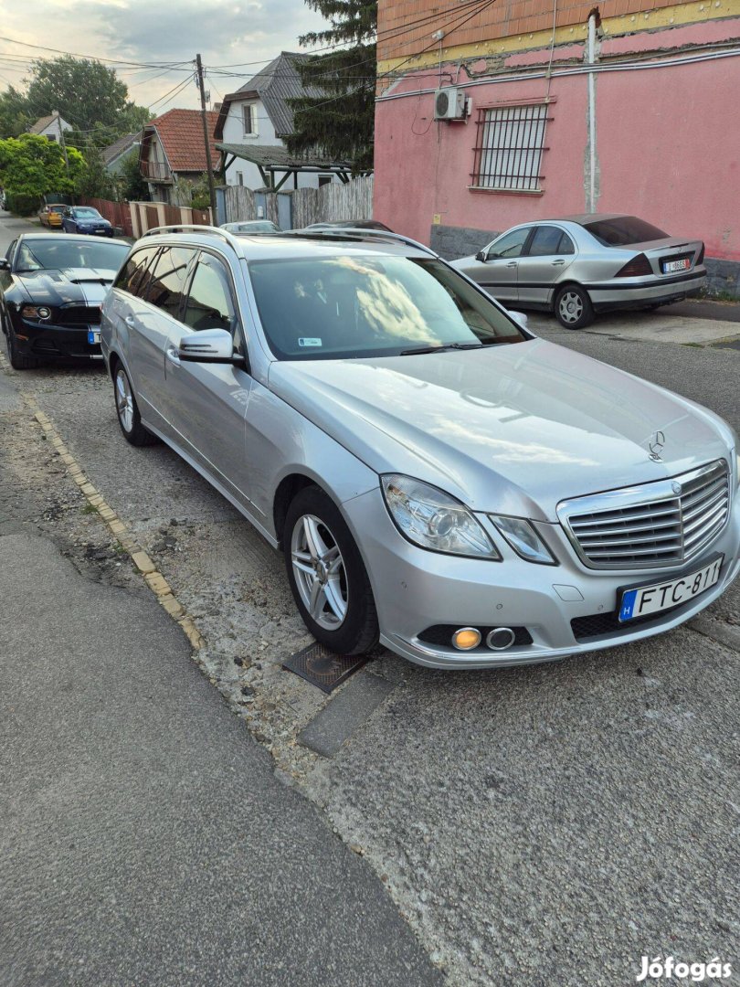 Mercedes-Benz E 220 CDI T Blueefficiency Elegance (Automata) Elektromo