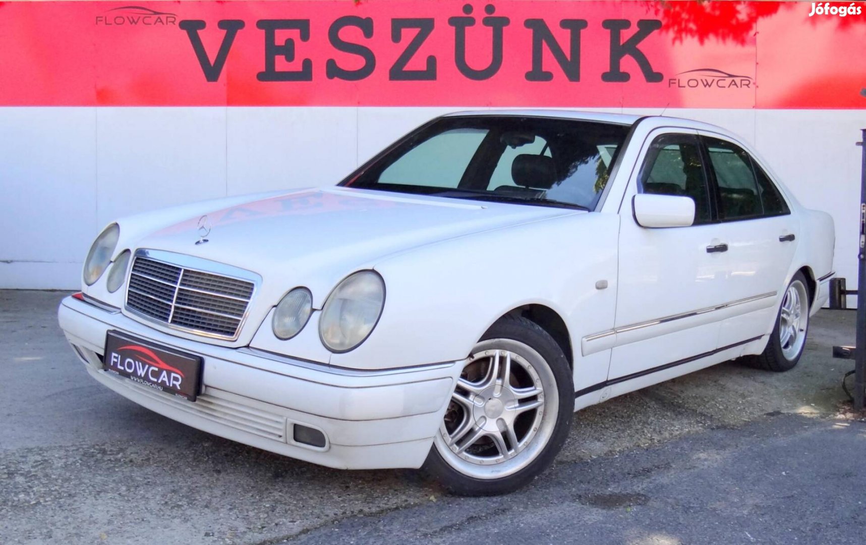 Mercedes-Benz E 220 D Avantgarde Egy Szeletke T...