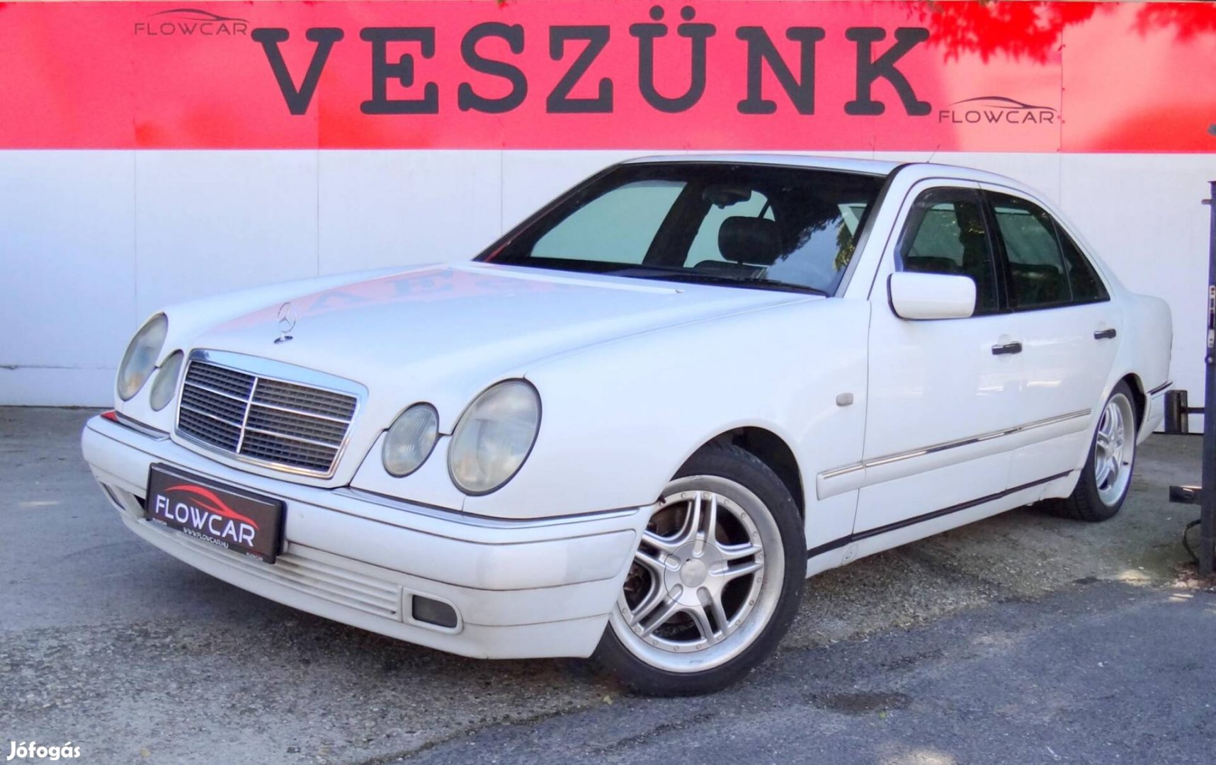 Mercedes-Benz E 220 D Avantgarde Egy Szeletke T...