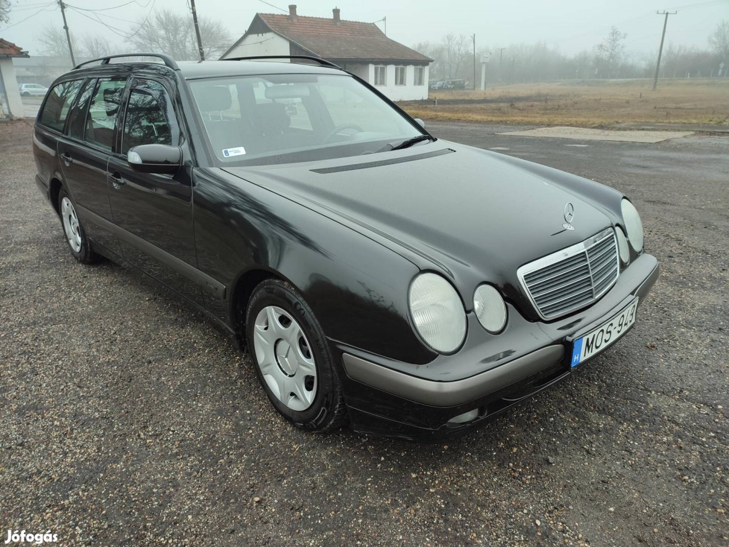 Mercedes-Benz E 220 T CDI Classic Megvigyázott...