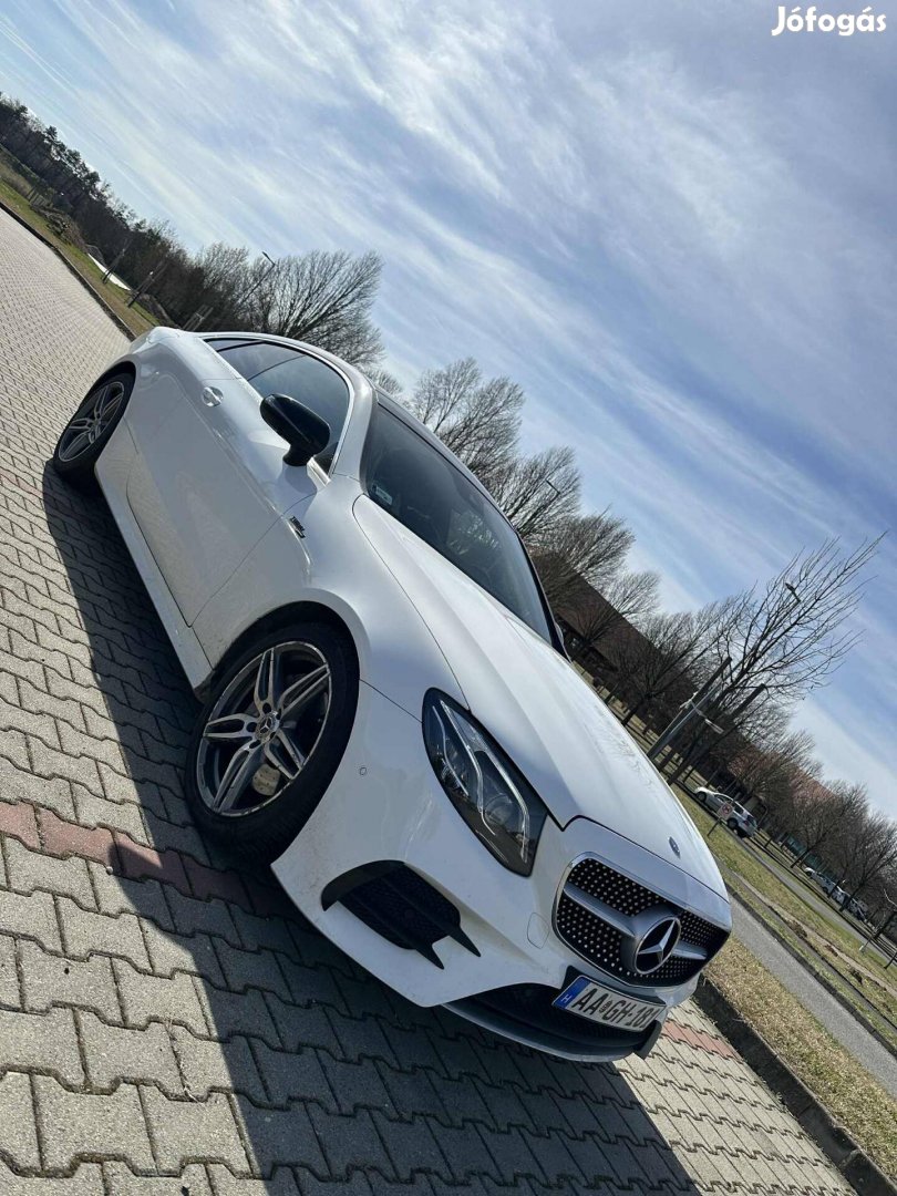 Mercedes-Benz E 220 d 9G-Tronic AMG LINE 4Matic