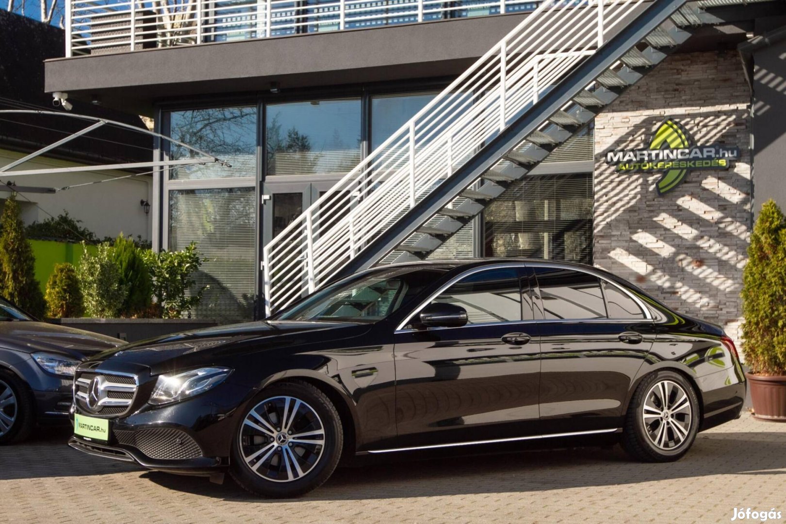 Mercedes-Benz E 220 d 9G-Tronic Black Metallic...