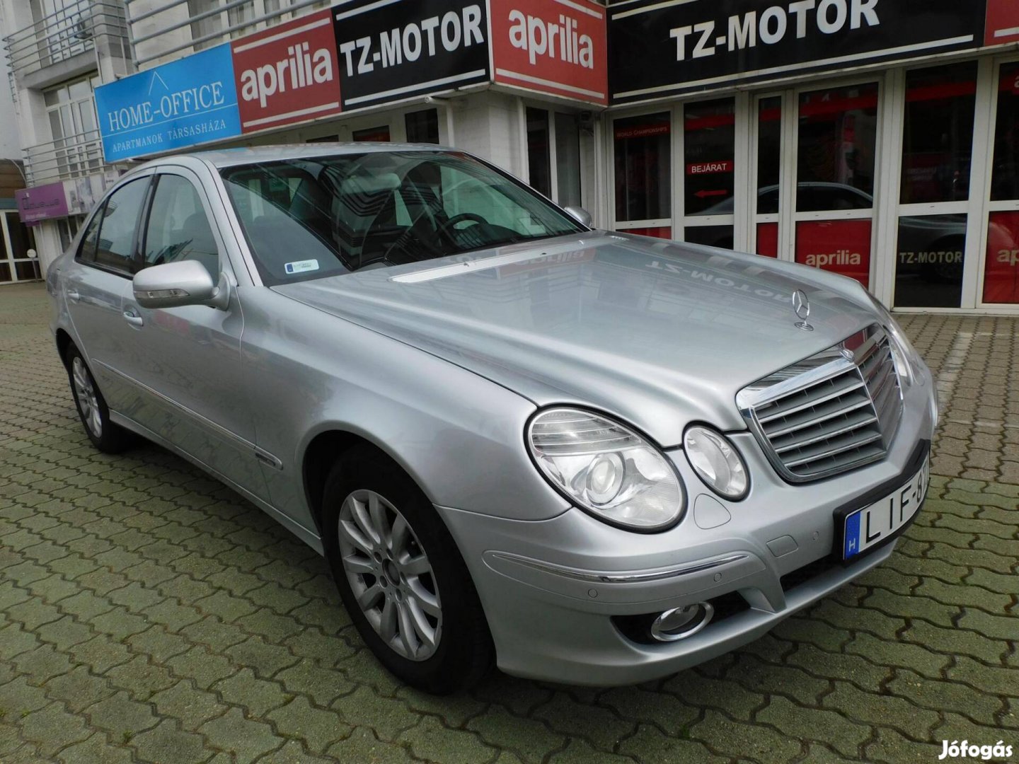 Mercedes-Benz E 280 Elegance Magyarországi! Gar...