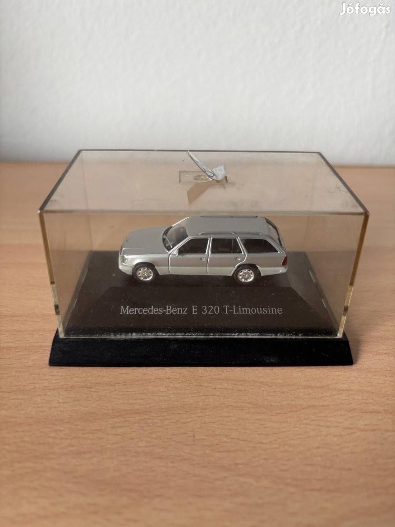 Mercedes-Benz E 320 T-Limousine mini modell (Herpa)