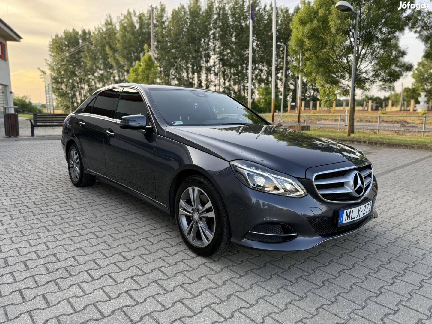 Mercedes-Benz E 350 Bluetec 4Matic Avantgarde (...