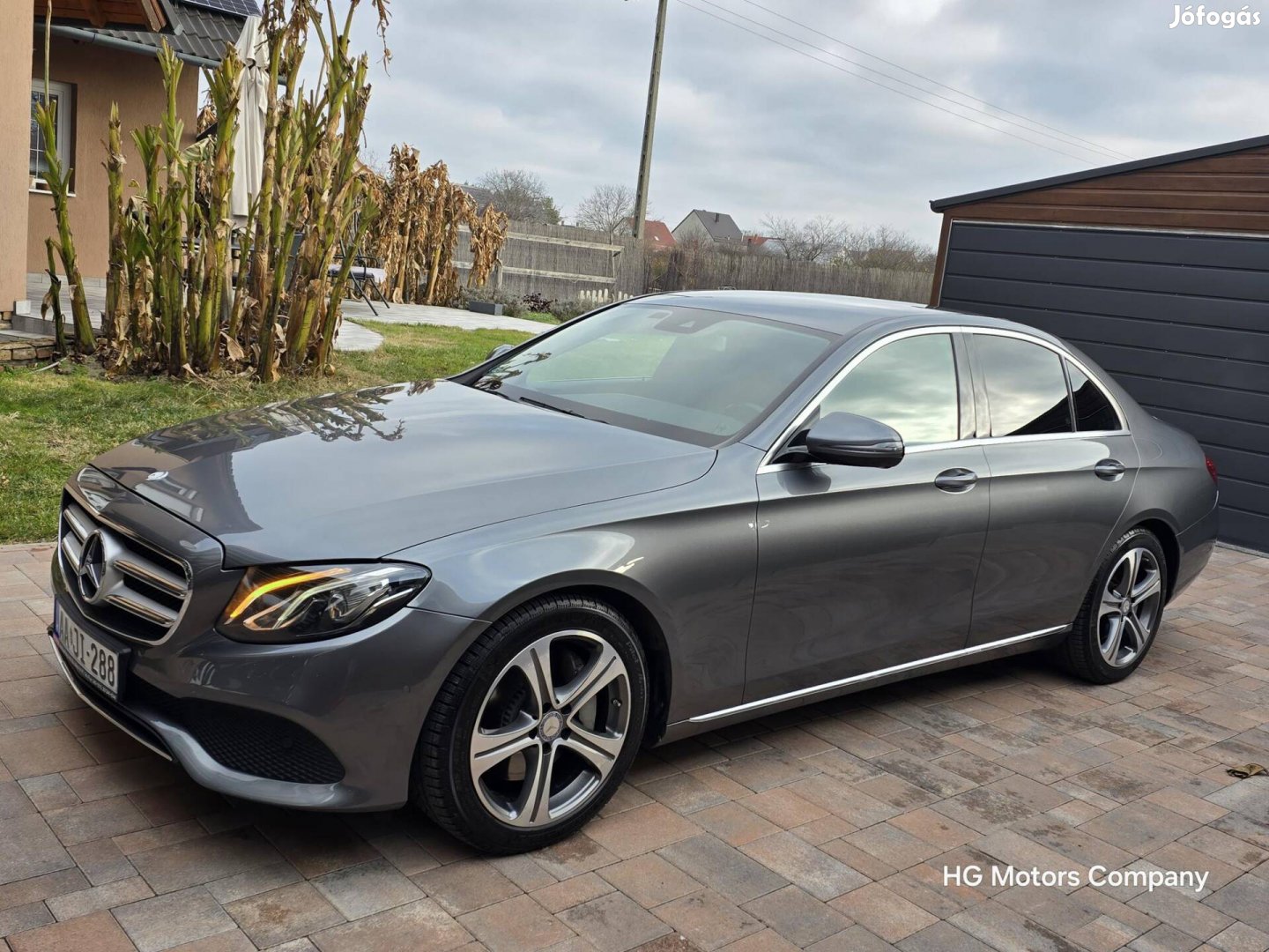 Mercedes-Benz E 350 d 9G-Tronic Gondosan szervi...