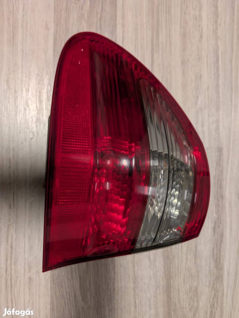 Mercedes Benz E ostály W211 bal hátsó lámpatest