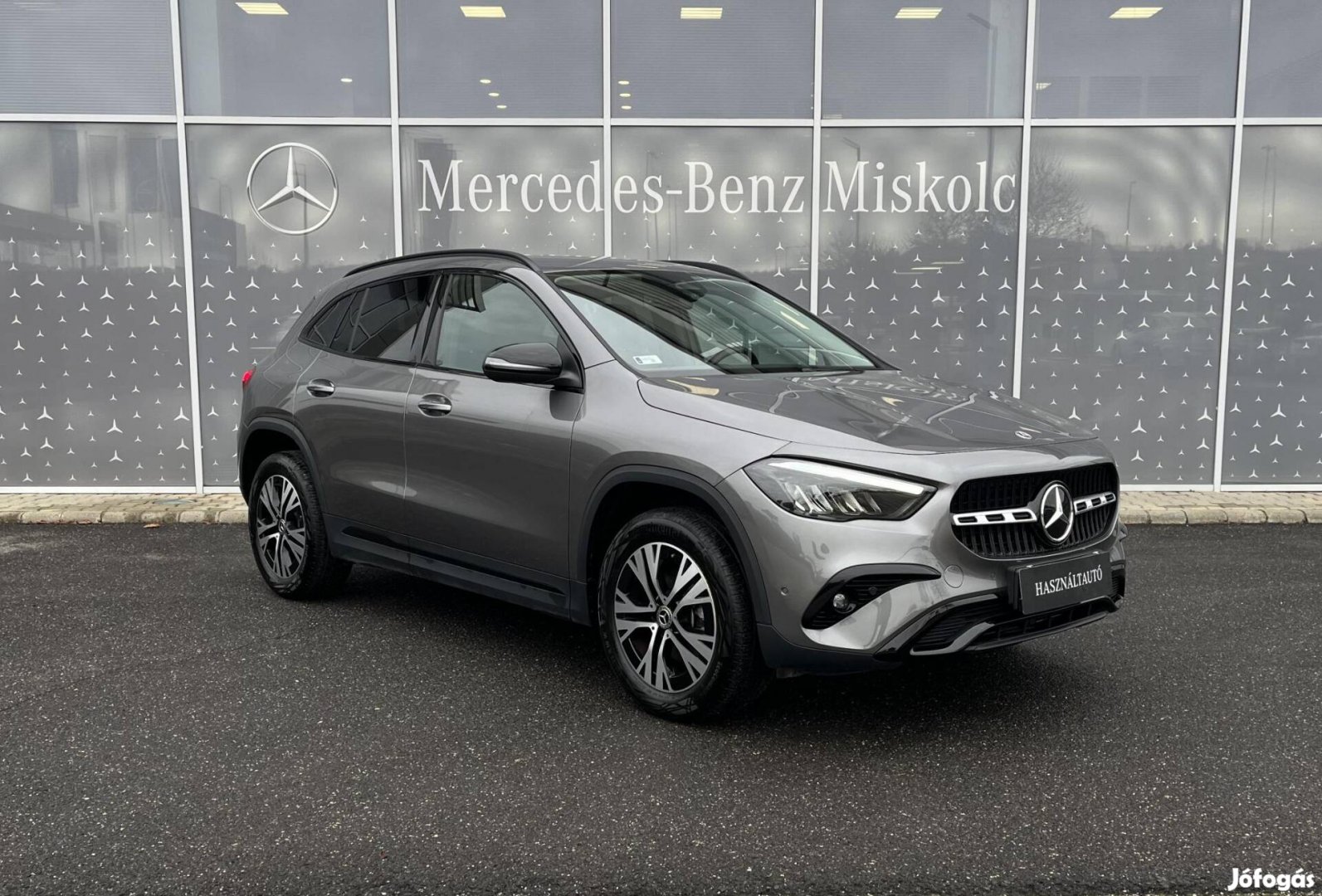 Mercedes-Benz GLA 180 Progressive Line 7G-DCT Á...