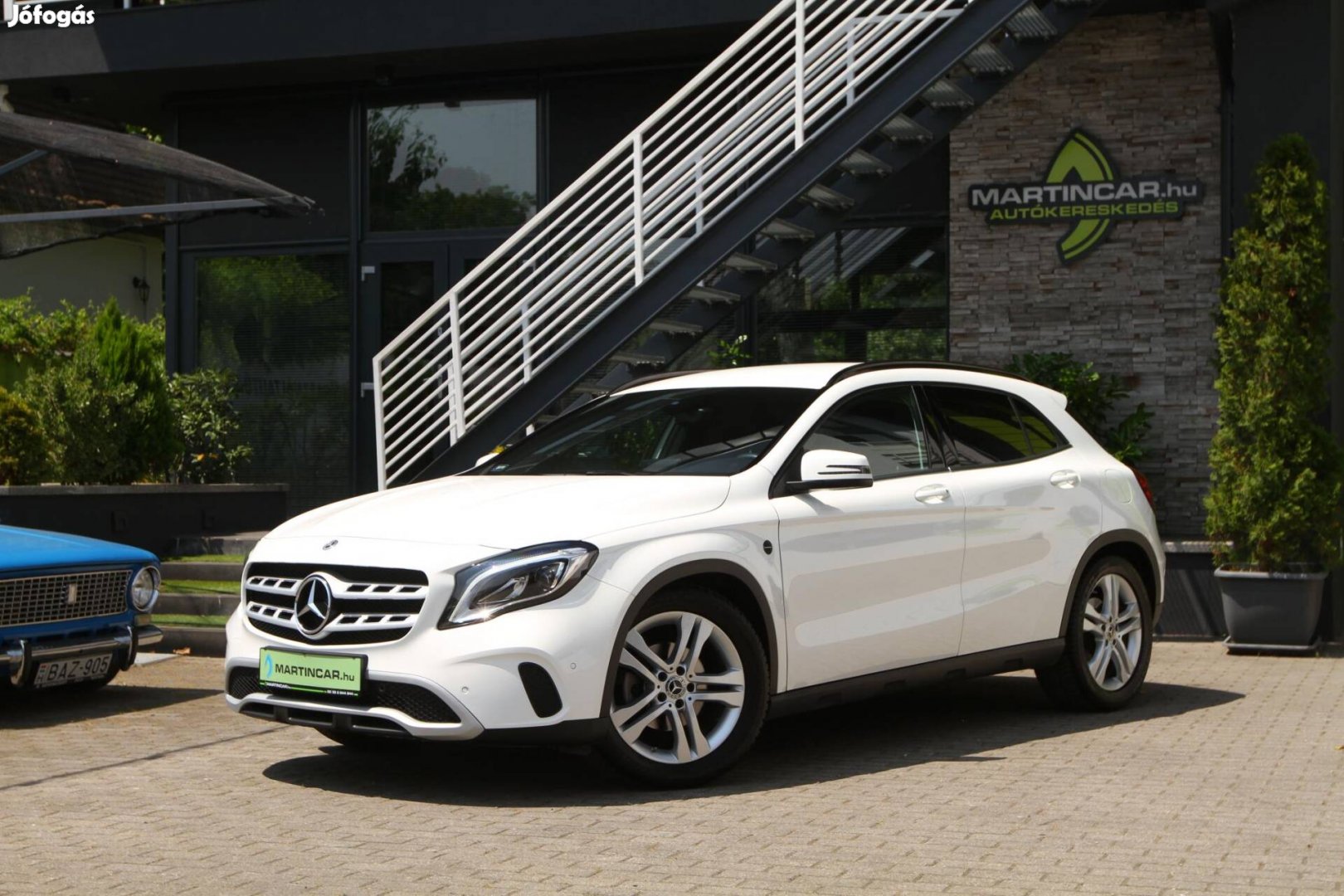 Mercedes-Benz GLA 200 7G-DCT Polar White +Erede...